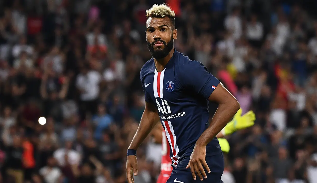Awal kedatangan Choupo-Moting ke PSG dari Stoke City banyak mendapat sindiran negatif dari para fans PSG karena Choupo-Moting dari tim yang terdegradasi ke divisi kedua Premier League. (AFP/Franck Fife)