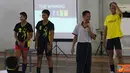 Citizen6, Surabaya: Perwira pendamping Tim Volley TNI AL, Mayor Laut (KH) Fuad memberikan tes psikologi berupa tes dengan materi game atau permainan di GOR M. Pardi Kobangdikal, Senin (24/9). (Pengirim: Penkobangdikal). 