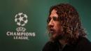 Legenda Barcelona, Carles Puyol, saat interview eksklusif dengan Bola.net di Jakarta, Senin (11/3). Pesepak bola dengan posisi bek itu datang ke Indonesia untuk UEFA Champions League Trophy Tour. (Bola.com/Vitalis Yogi Trisna)