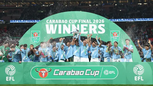 Foto: Nico O'Reilly Pahlawan Manchester City saat Tumbangkan Arsenal, The Citizens Angkat Trofi Carabao Cup