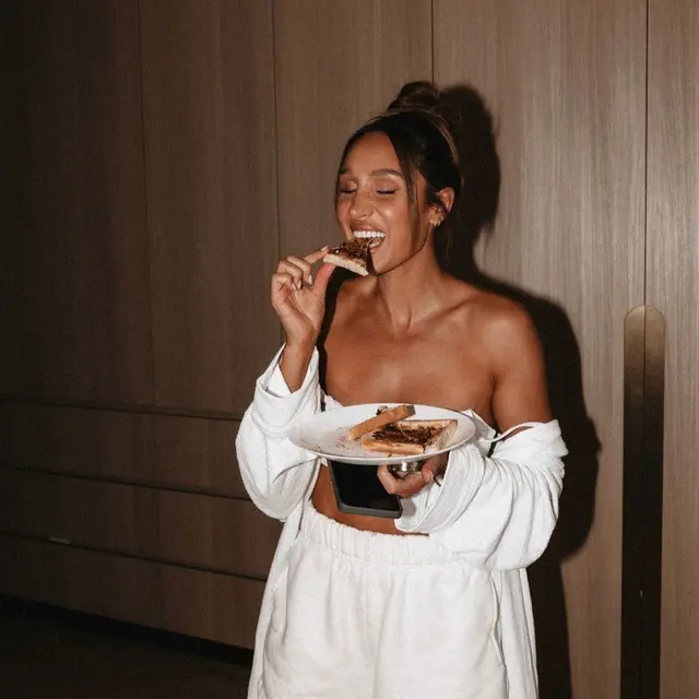 Inspirasi Gaya Hidup Sehat Ala Kayla Itsines yang Mudah Diikuti, Bikin Tubuh Sehat dan Bugar (instagram.com/@kayla_itsines)