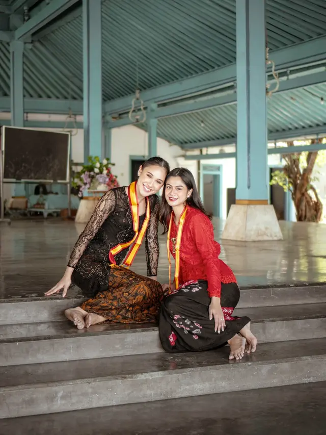 7 Kebersamaan Yasmin Napper dan Hana Saraswati yang Selalu Tampil Menawan