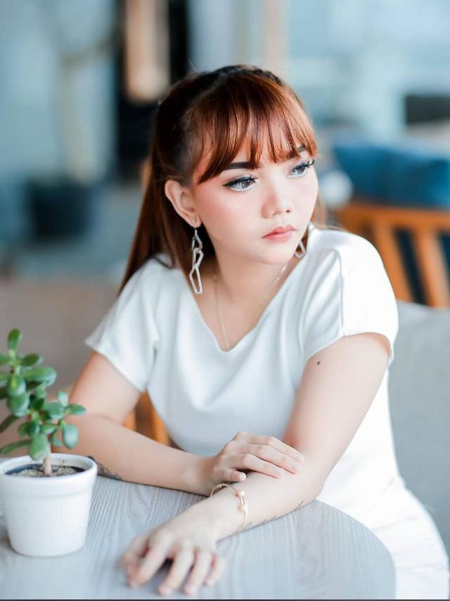 6 Potret Syahiba Saufa, Pedangdut Asal Jawa Timur yang Disebut Mirip Rina Nose
