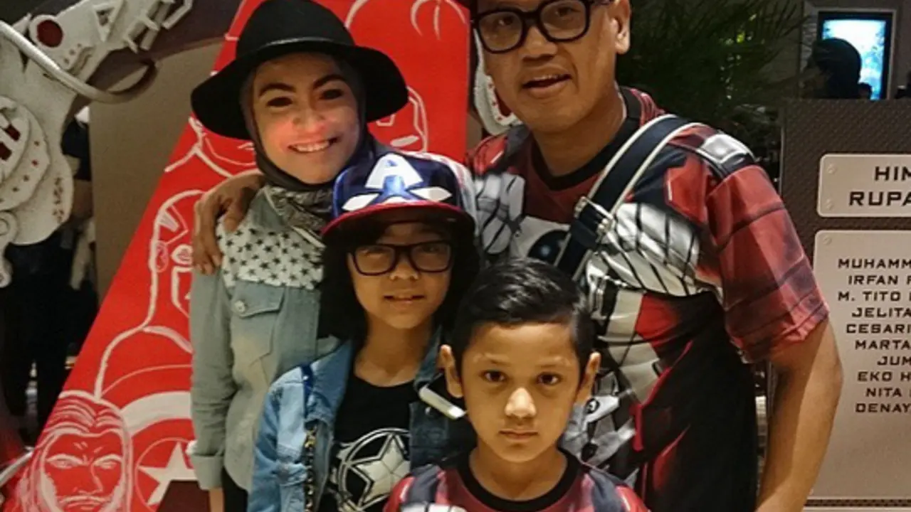 [Biintang] Uya Kuya dan keluarga