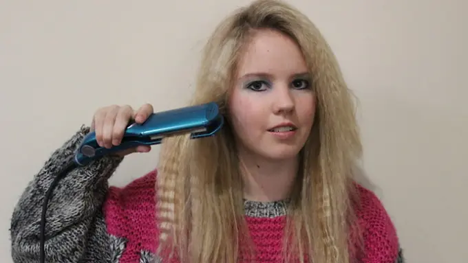 Nostalgia dengan 14 Aksesoris Rambut yang Pernah Tren di 90-an