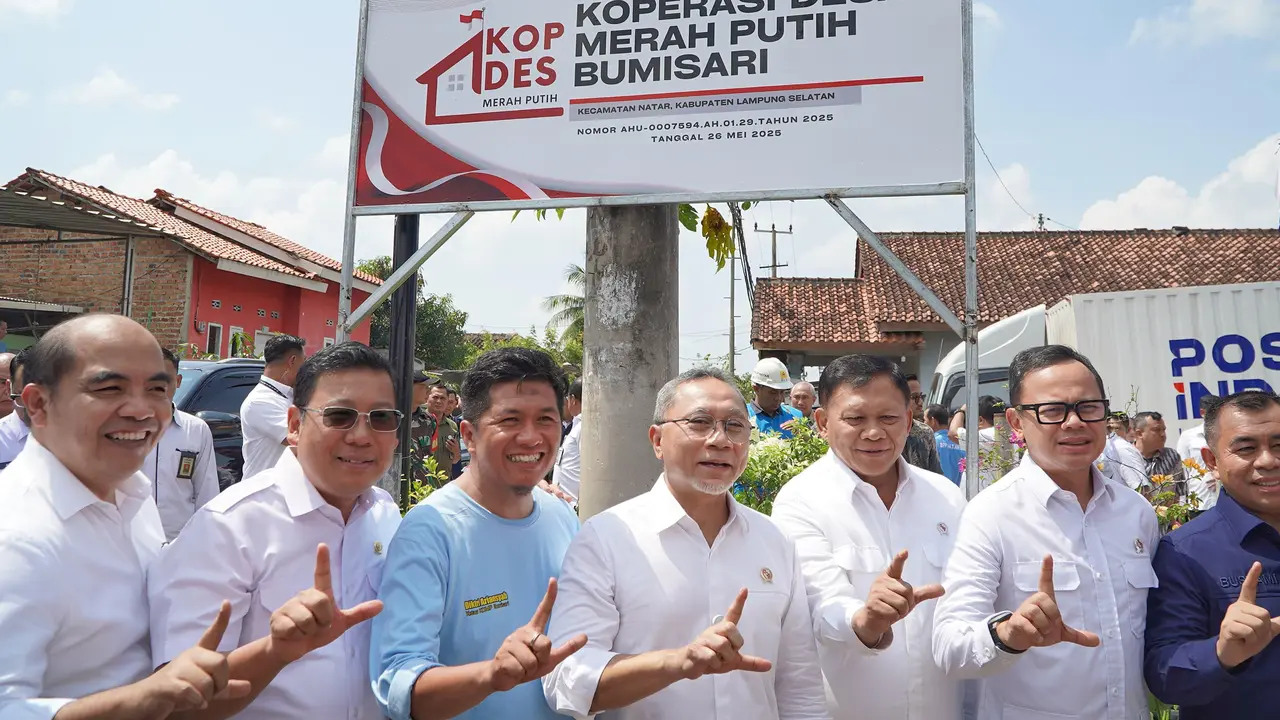 Kepala Badan Pangan Nasional (Bapanas) Arief Prasetyo Adi bersama Menko Bidang Pangan Zulkifli Hasan