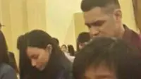 Beredar, Foto Mirip Asmirandah dan Jonas Rivanno Jalani Kebaktian