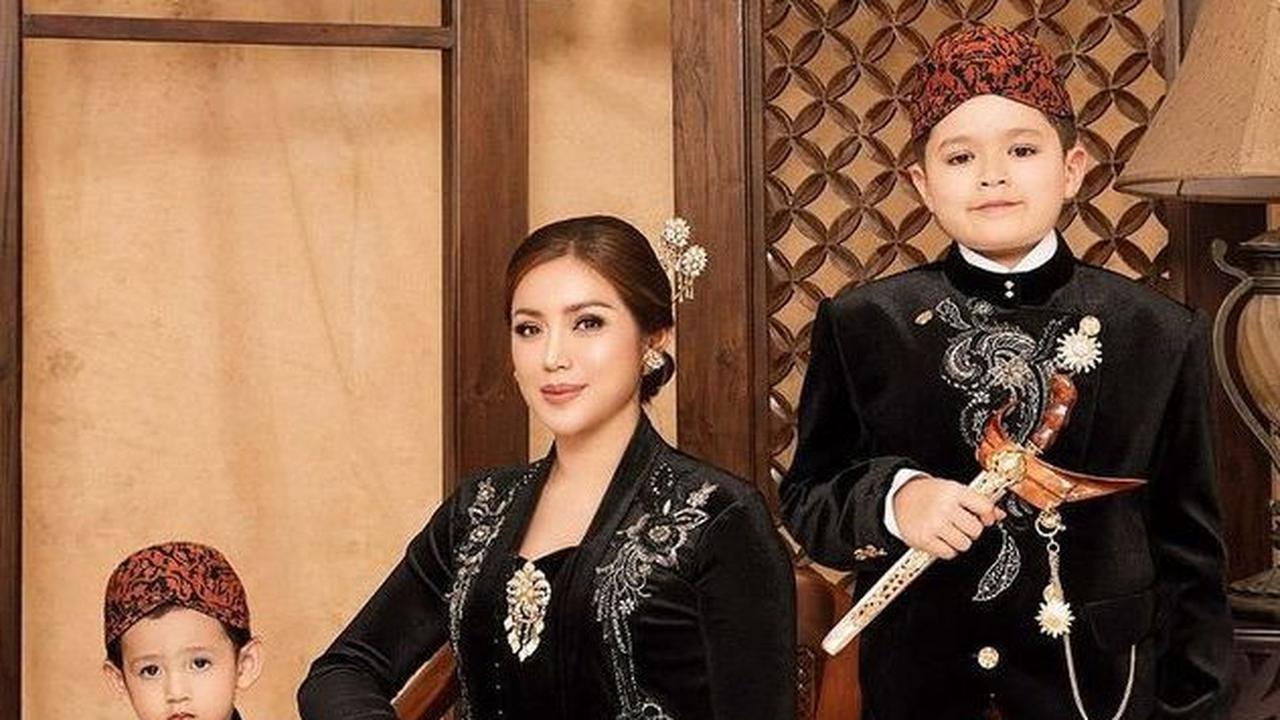Jessica Iskandar diketahui menjalani program bayi tabung untuk kehamilan ketiganya dan berharap dapat melahirkan secara normal.