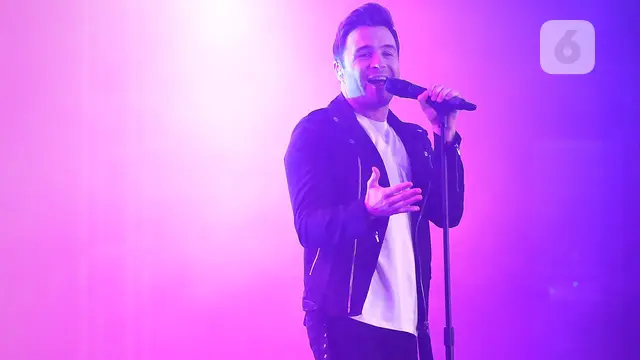 [Bintang] Shane Filan
