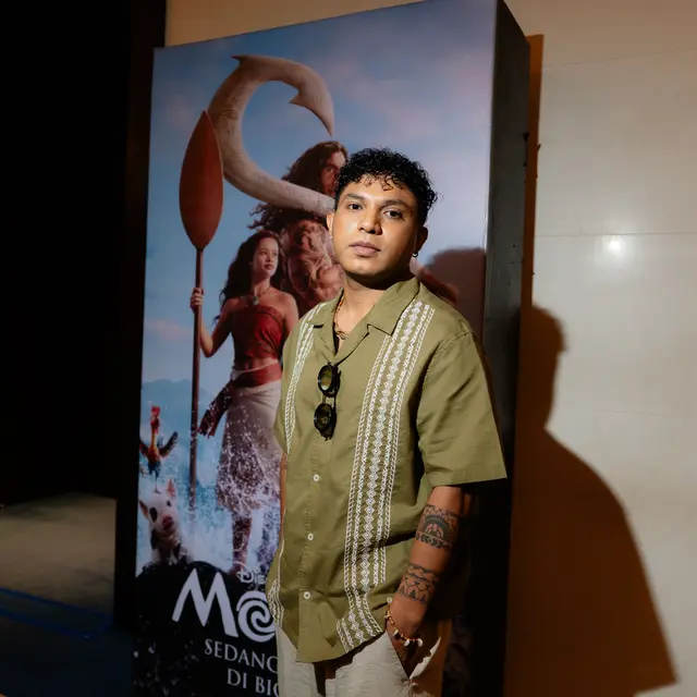 Silet Open Up membawakan lagu Sepanjang Jalan, OST Film Moana Live Action. (dok Disney Indonesia)