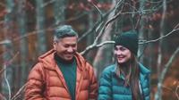 Gading Marten dan Luna Maya terlihat sedang liburan di Jepang. (FOTO: instagram.com/gadiiing/)