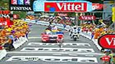 Alberto Contador merebut kaus kuning dari tangan Andy Schleck dari tim Saxo Bank setelah finish ketujuh di etape 15 Tour de France. 