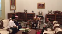 Presiden Jokowi mengundang Syamsuri Firdaus ke Istana. Dia merupakan pemenang MTQ Internasional di Turki. (Lizsa Egeham)