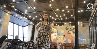 Takut nonton film horor, Rianti Cartwright punya alasan untuk main film horor.