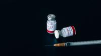 1,2 juta dosis vaksin AstraZeneca dari Australia tiba di Indonesia hari ini. (pexels/nataliya vaitkevich).