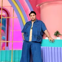 Ivan Gunawan pecahkan rekor Museum Rekor Dunia Indonesia (MURI) kategori Memasak secara Estafet Terlama Menggunakan Satu Perangkat Kompor Gas. (Foto: Dok. Instagram @ivan_gunawan)