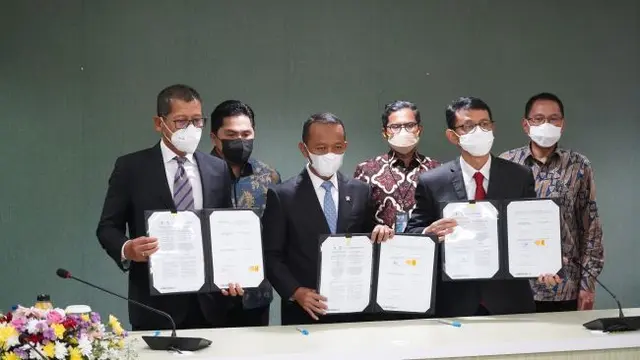 MoU kerja sama pengembangan ekosistem energi baru berkelanjutan di Indonesia antara Indika Energy, PT Industri Baterai Indonesia (IBC), Foxconn dan Gogoro Inc, pada 21 Januari 2022 (Dok: Indika Energy)