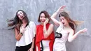 Luna Habit Girl nama baru bisnis clothingnya kali ini. Begitu juga dengan model yang mengenakan busananya. Pemeran, Milane Fernandez serta presenter dan pemeran Ayu Dewi untuk menghiasi katalognya dengan beragam busana. (Adrian Putra/Bintang.com)