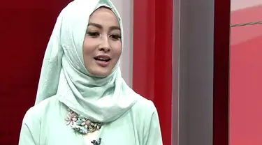 fridat talk kali ini kedatangan Putri Musilimah Indonesia 2016