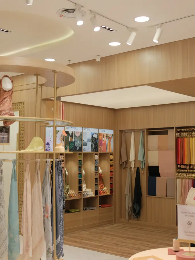 Eksplorasi Warna dan Bahan Hijab yang Sesuai Warna Kulit dengan Essential Color Experience