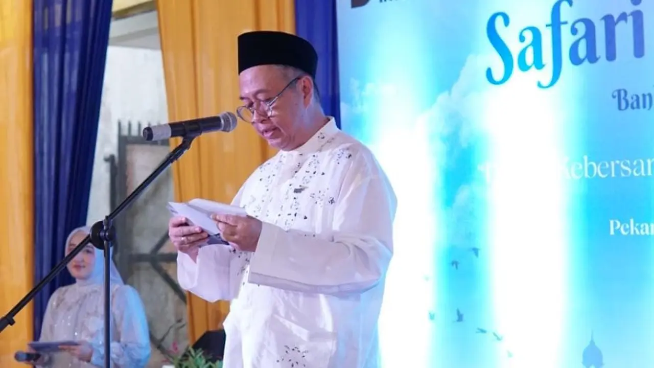 Direktur Utama Bank Mandiri Taspen atau Bank Mantap Panji Irawan