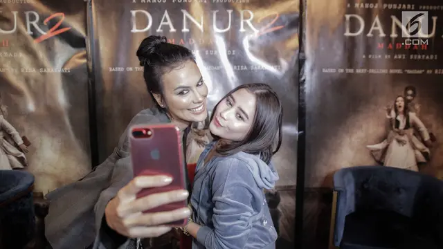 Sophia Latjuba dan Prilly Latuconsina