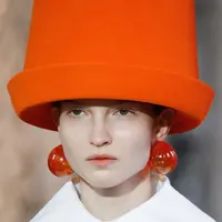 Nina Ricci Spring/Summer 2020, Paris Fashion Week. Sumber foto: sun.co.uk/Getty Image.