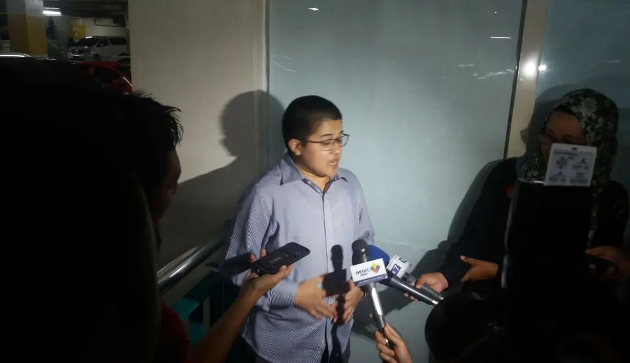 Bacil sosialita dan seorang pengusaha sukses, sangat sayang dengan anak-anaknya Celine. Bahkan oleh anak-anak Celine biasa dipanggil Dada. (Edy Suherli/bintang.com)