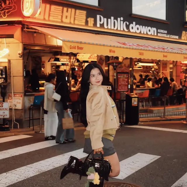 6 Potret Gaya Diva Azzura Liburan di Korea, Influencer K-Pop yang Jadi Sorotan