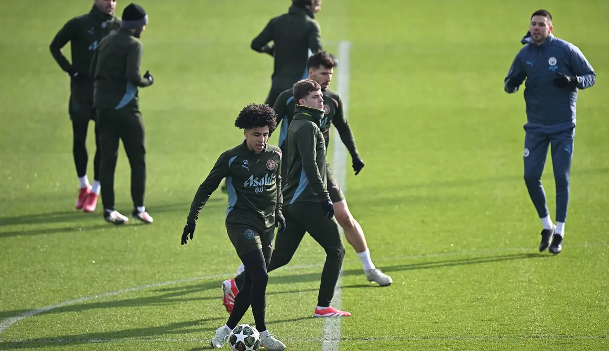 Laga menentukan bagi kedua tim di babak play-off fase gugur Liga Champions 2024/2025 tersebut akan berlangsung pada Rabu 19 Februari 2025 waktu setempat atau Kamis 20 Februari 2025 pukul 03.00 WIB. (Paul ELLIS/AFP)