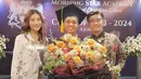 <p>Mereka kompak berfoto bersama, berbagi keceriaan seolah tidak terjadi masalah apa pun antara Ruben dengan Sarwendah. (Foto: Instagram/ ruben_onsu)</p>