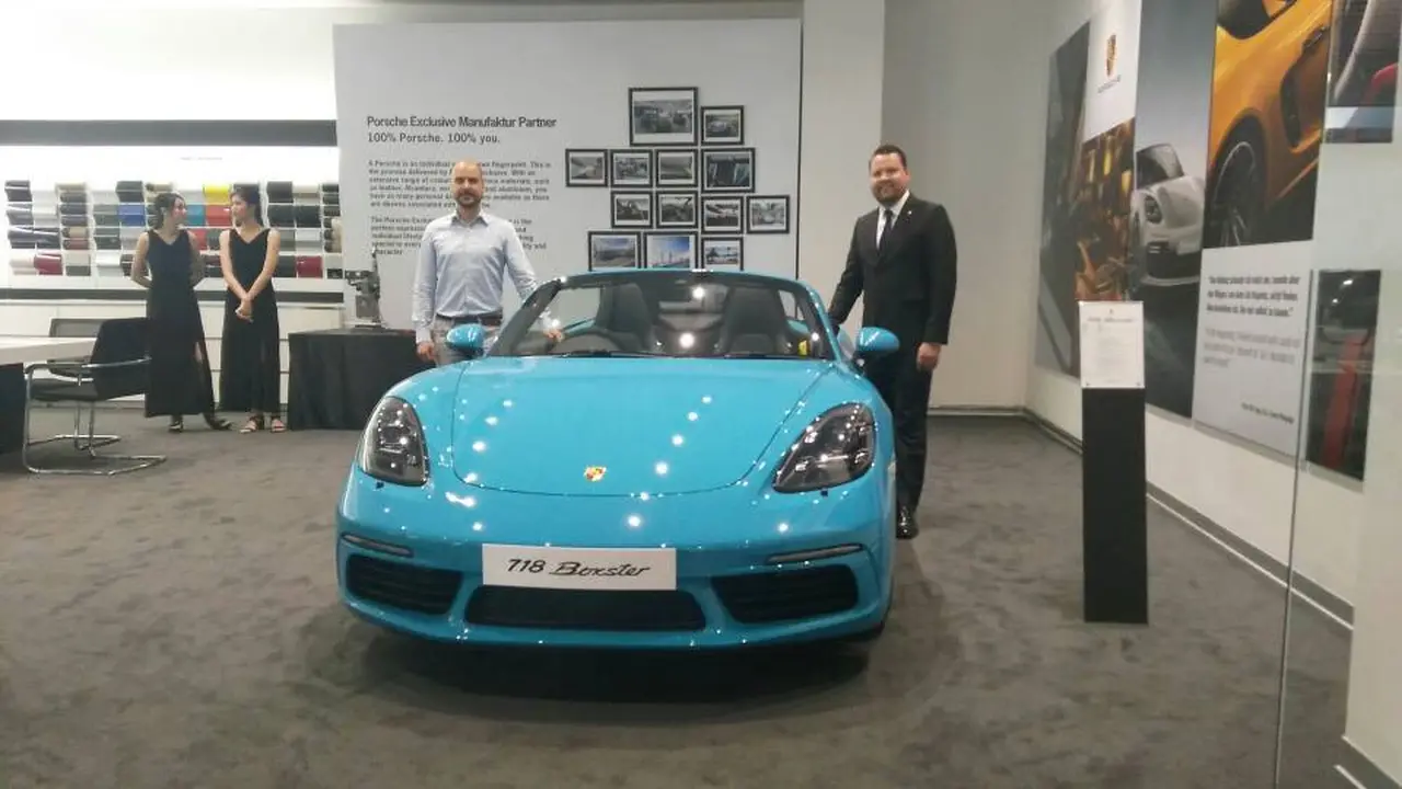 Porsche Centre Jakarta (Foto:Iswtimewa)