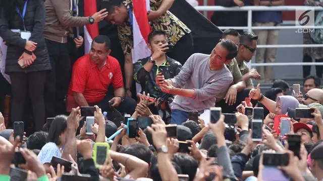 Resmikan Pengoperasian MRT Jakarta fase 1, Jokowi Tembus Kerumunan Warga