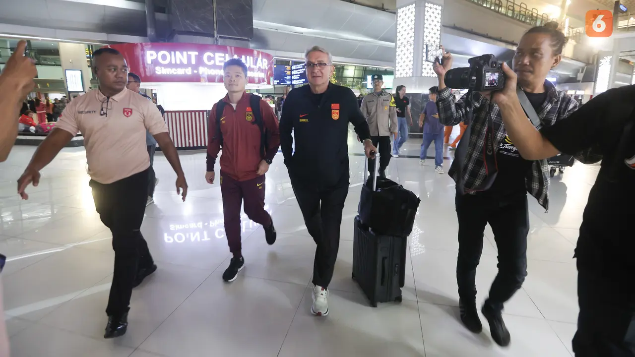 Foto: Dipimpin Branko Ivankovic, Timnas China Tiba di Indonesia