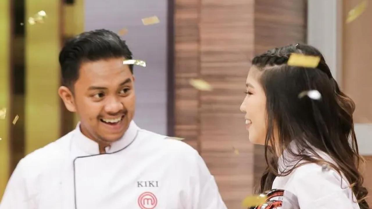 Meski diumumkan sebagai juara, pro kontra tetap mewarnai karena banyak yang merasa rivalnya, Rizkisyah Putra Singarimbun alias Kiki, lebih layak meraih gelar tersebut.