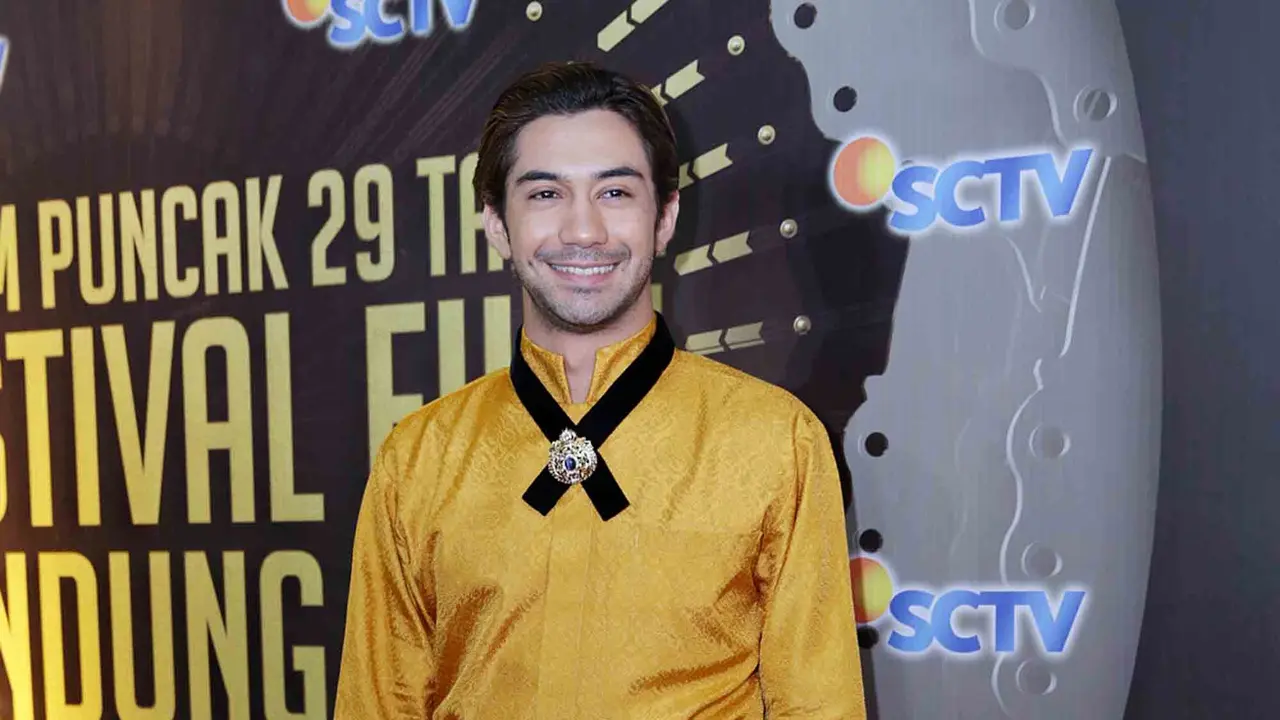 [Bintang] Reza Rahadian