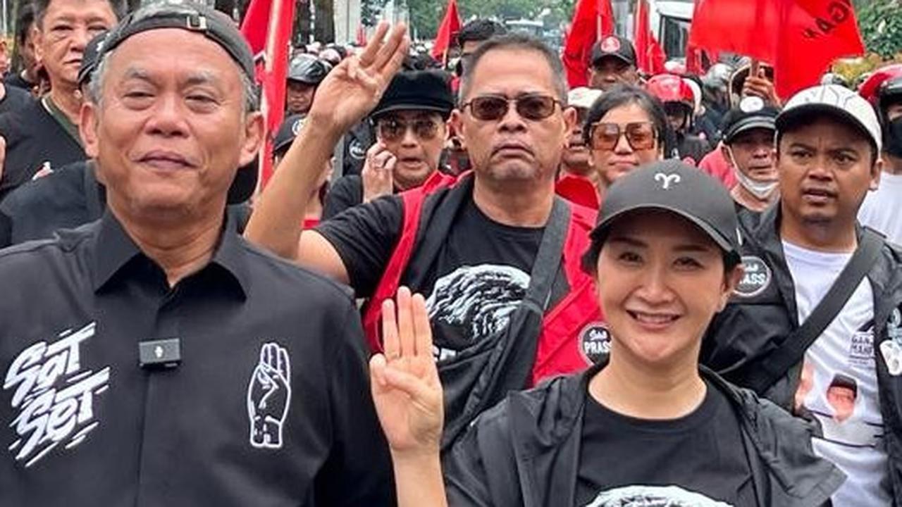 Ribuan Massa Sohib Pras Long March dari Sekretariat TPD ke GBK Ikuti Kampanye Akbar PDIP