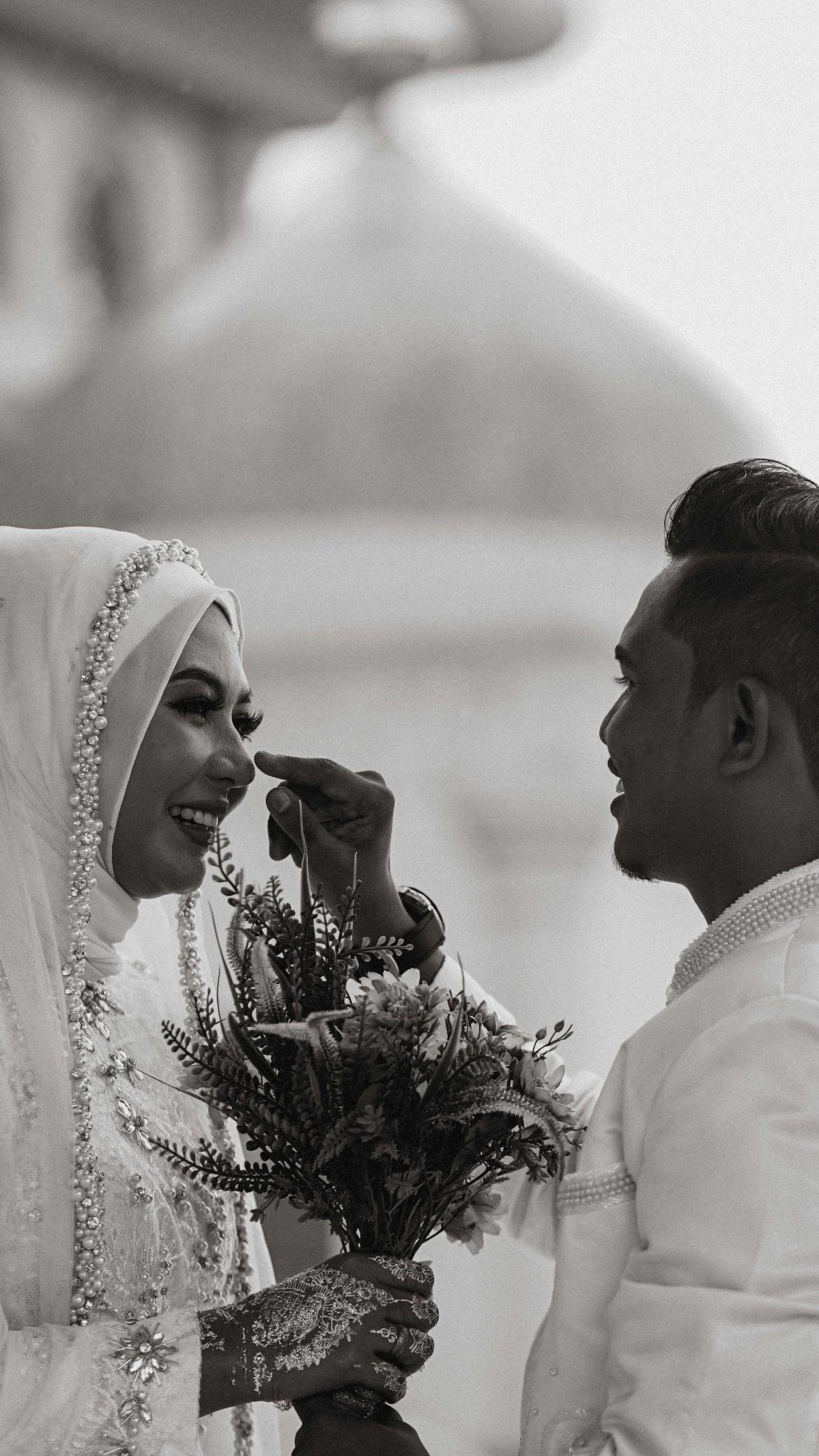 Doa untuk Suami Mendapat Keberkahan Dunia Akhirat