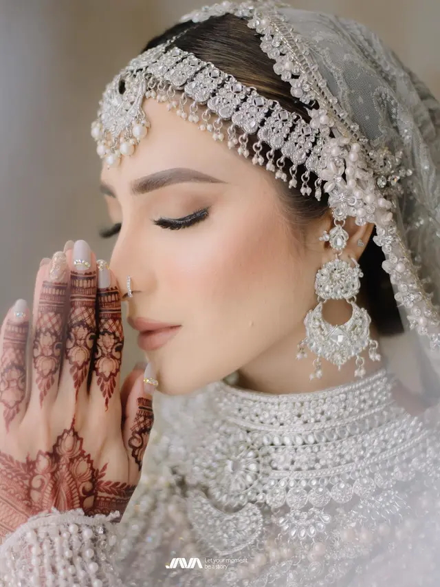 Resmi Menikah, Ini 7 Potret Pernikahan Shirin Safira dan Suami dengan Tema Timur Tengah