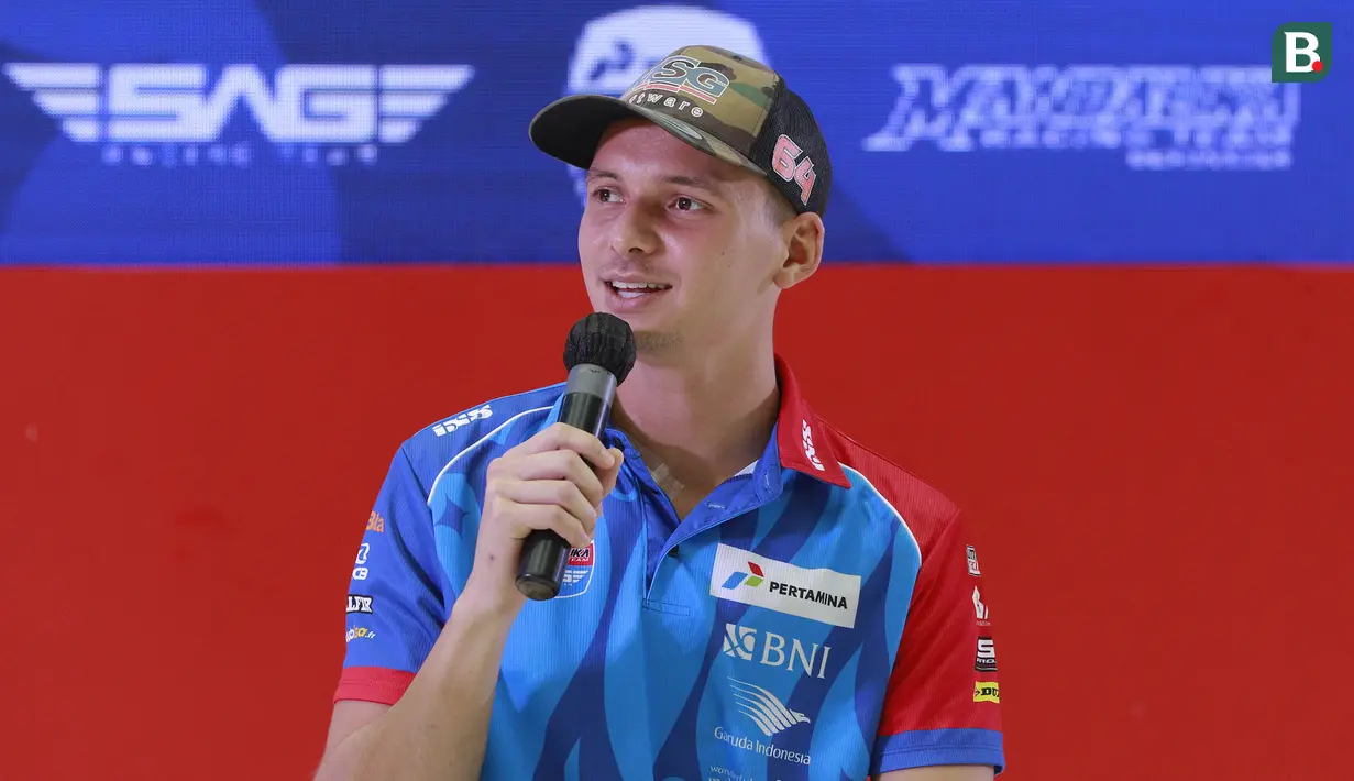 Sebelum berlaga di ajang Moto2, Bo Bendsneyder terlebih dahulu beraksi di Moto3 bersama Red Bull KTM Ajo di musim 2016 dan 2017. (Bola.com/M Iqbal Ichsan)