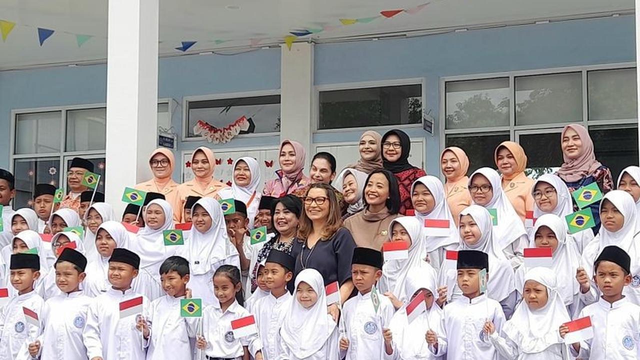 Ibu Negara Brazil Janja Da Silva: Rahasia Program Pangan Sejak 1955 Adalah Pangan Lokal untuk Makan Bergizi Gratis