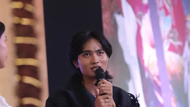 Roman Nuansa, Seniman Tekstil yang Hidupkan Seni Eco-Printing pada Wastra Sebagai Pintu Menuju Panggung Dunia