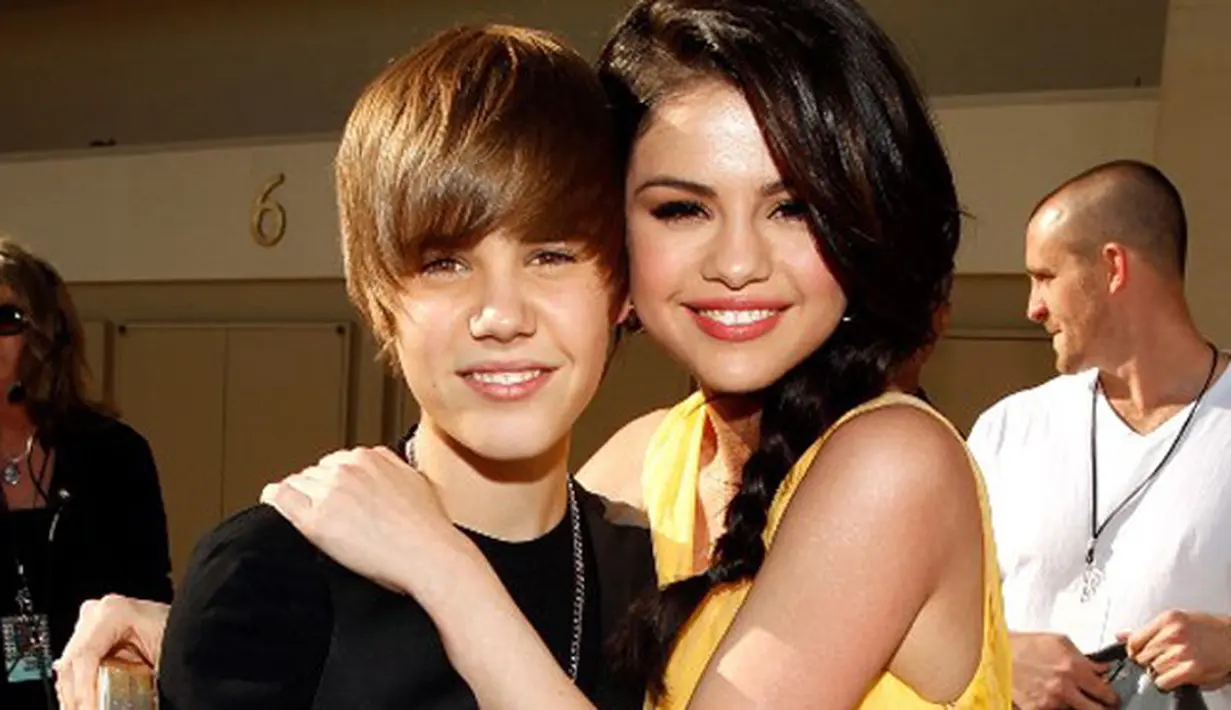 Tahun 2017 merupakan tahun yang paling menggembirakan bagi Selena Gomez. Setelah sembuh dari penyakit lupus dan gangguan mentalnya, Selena pun telah kembali bersama mantan kekasihnya, Justin Bieber. (AFP/Chris Polk)