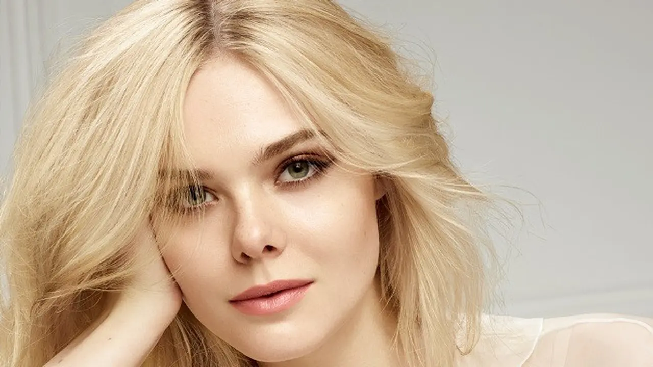 Ekstrem, Ini Warna Rambut Baru Elle Fanning