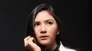 Hingga kini, bintang sinetron Ganteng Ganteng Serigala Returns itu tidak ingin terburu-buru melangkah yang lebih serius hubungannya dengan kekasihnya Mischa Chandrawinata. (Bambang E Ros/Bintang.com)