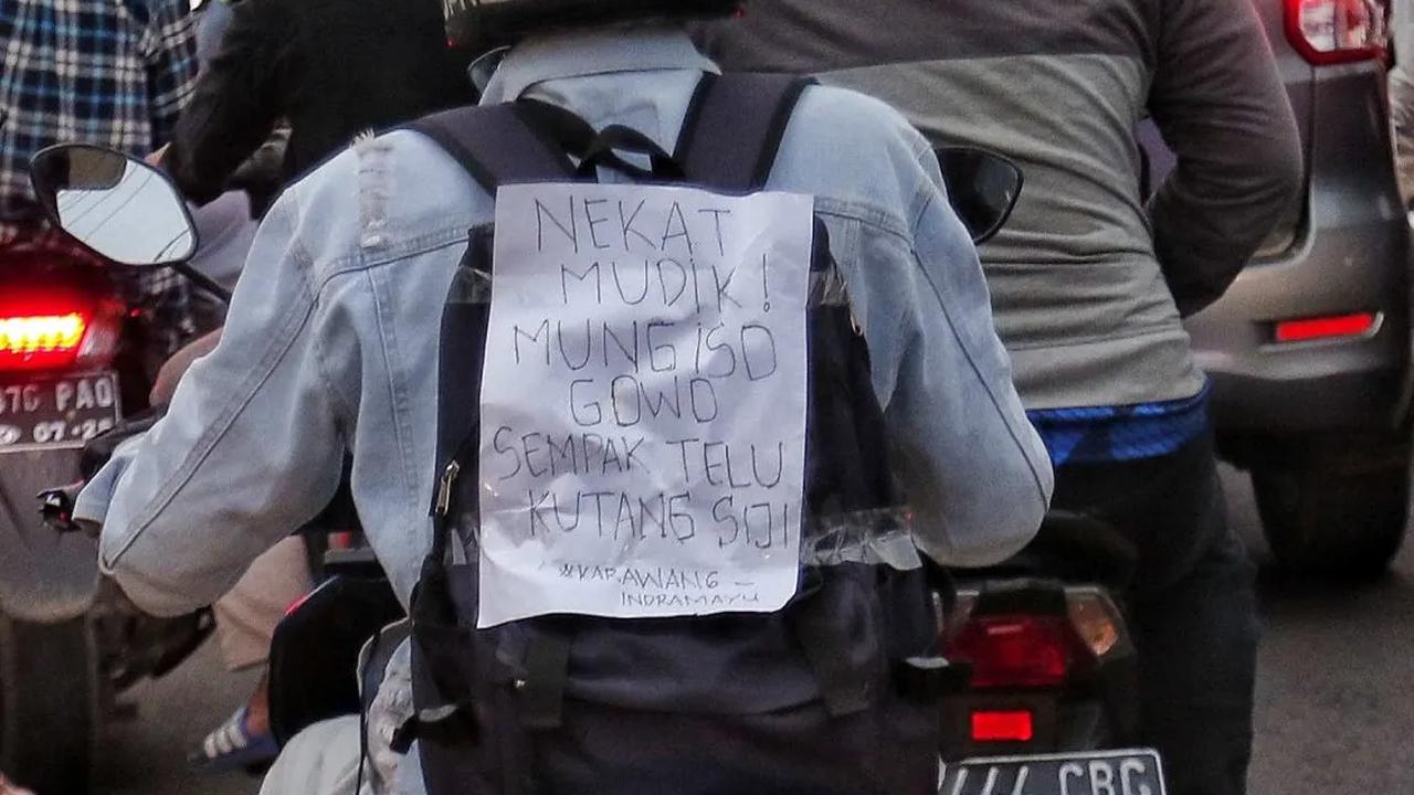 Mudik pakai motor sudah jadi tradisi. Harus hati-hati, karena ada rindu  keluarga yang mesti diobati.