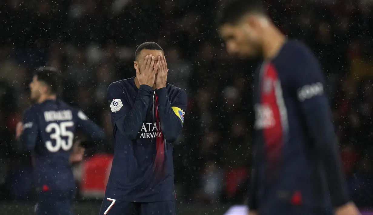 Hasil ini kembali menunda pesta juara Les Parisiens. (AP Photo/Thibault Camus)