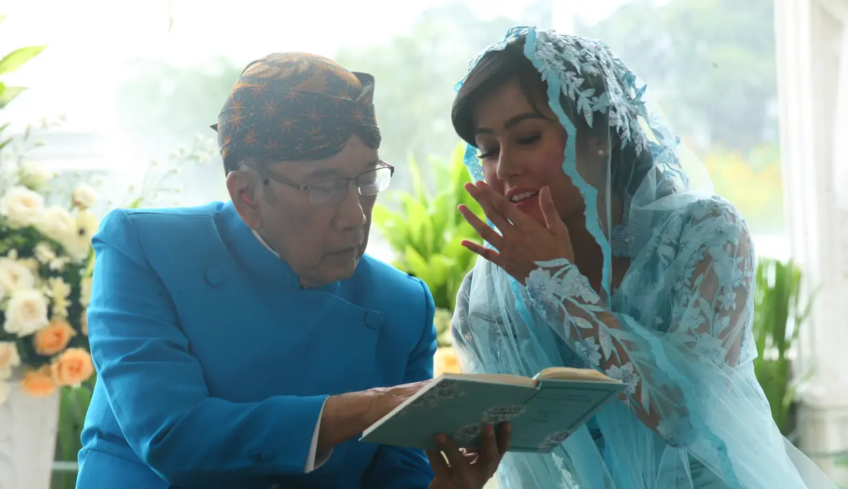 Artis yang memiliki nama lahir R. A. Ardina Rasti Widiani itu akan menikah pada Sabtu (20/1/2018). Perempuan 32 tahun itu akan resmi menikah dengan Arie Dwi Andhika. (Nurwahyunan/Bintang.com)