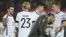 Skor 4-1 bertahan hingga laga usai. Jerman yang sudah dipastikan lolos ke Putararan Final Piala Dunia 2022, akhirnya sukses mengoleksi 27 poin dengan kemenangan ini. Jerman unggul jauh sebagai pemuncak Grup J di atas Makedonia Utara dengan koleksi 18 poin. (AP/Pavel Golovkin)