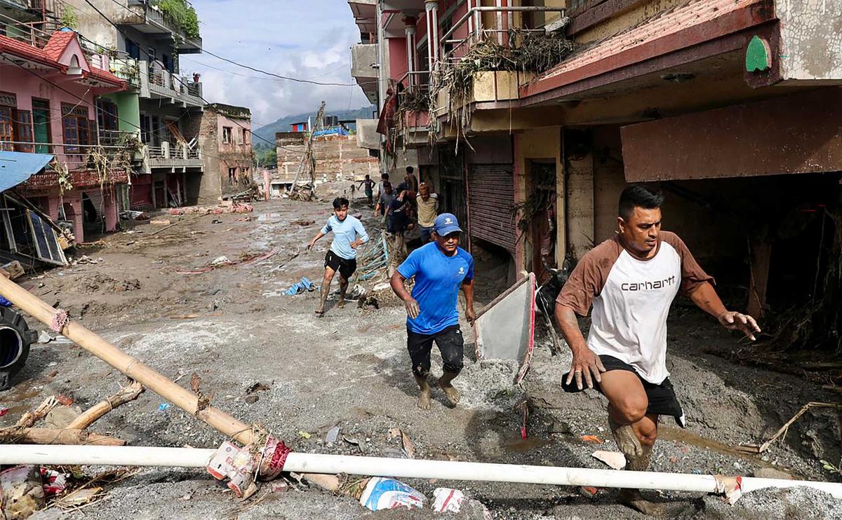 Banjir Bandang Nepal Tewaskan 356 Orang